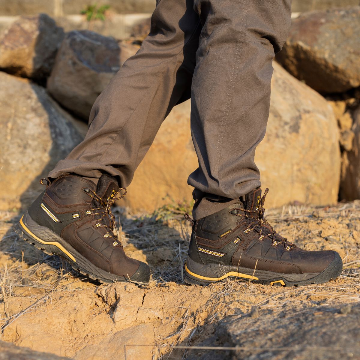 Mens waterproof hiking boots uk top